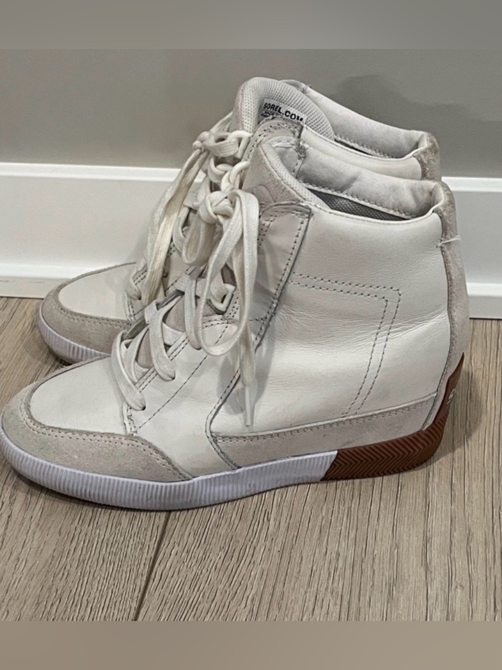 Sorel Out N About Wedge II Sneaker/Boot Size6